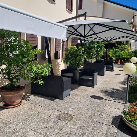 Hotel Piroga Padova Selvazzano Dentro Exterior foto