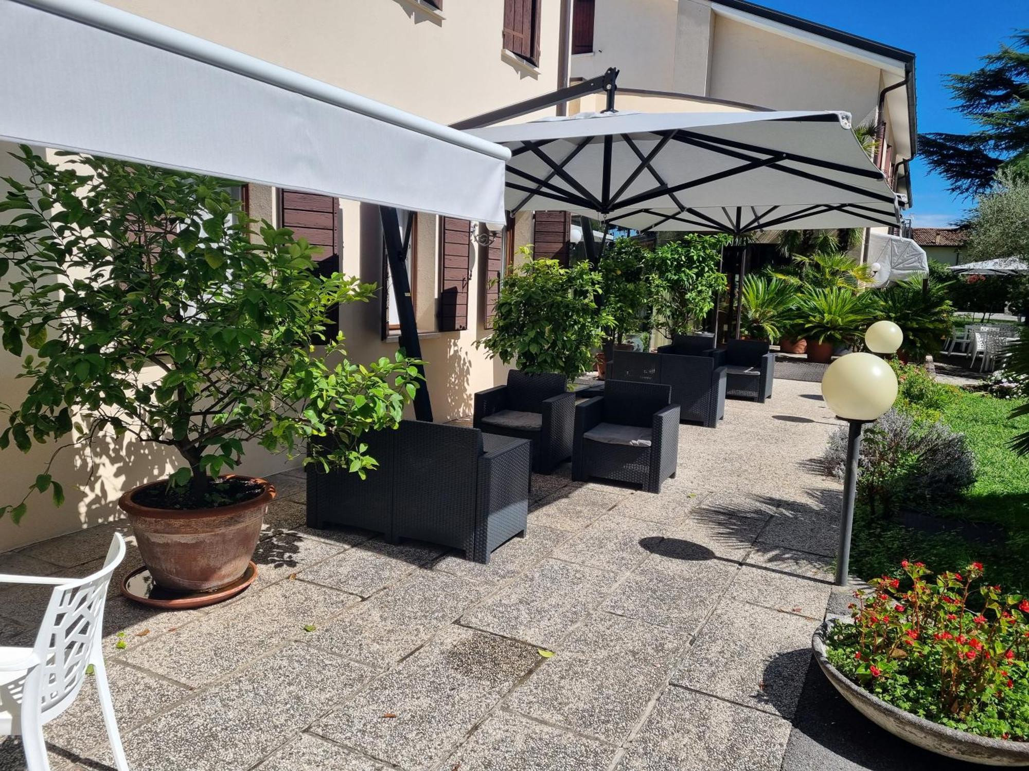 Hotel Piroga Padova Selvazzano Dentro Exterior foto